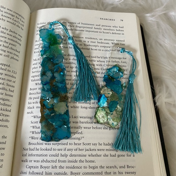 Beautiful handmade resin bookmark set. - Picture 2 of 2